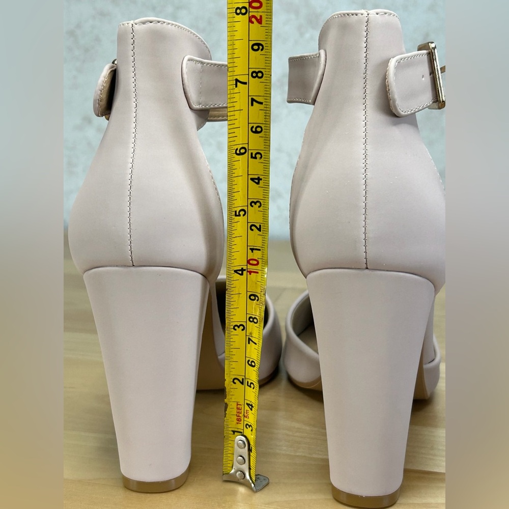 IDIFU Pedazo Nude Nubuck Ankle Strap Block Heels Size 9 NIB - Picture 9 of 11
